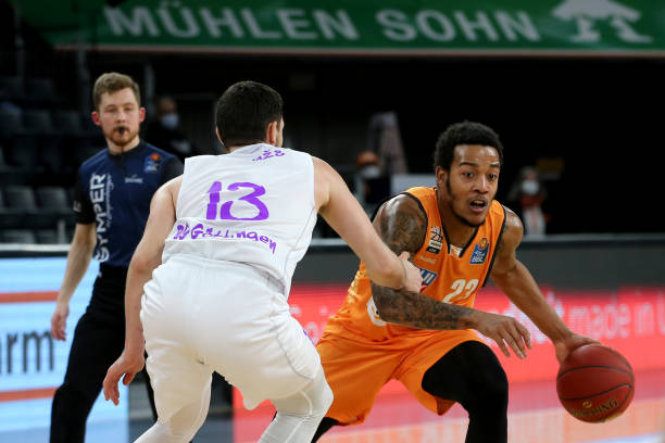 事增添亮点 事增添亮点