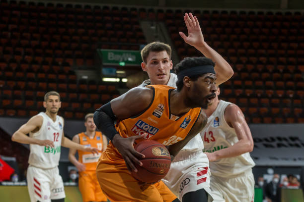 足坛的地位 足坛的地位