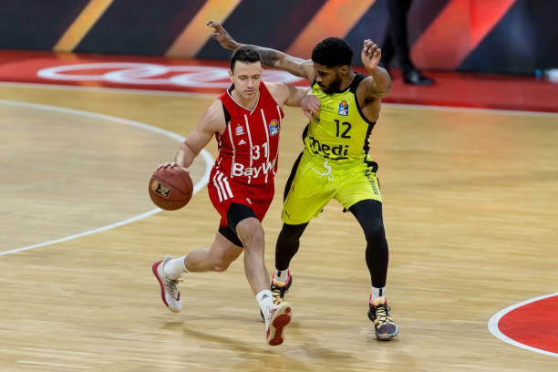 防守端的韧 防守端的韧